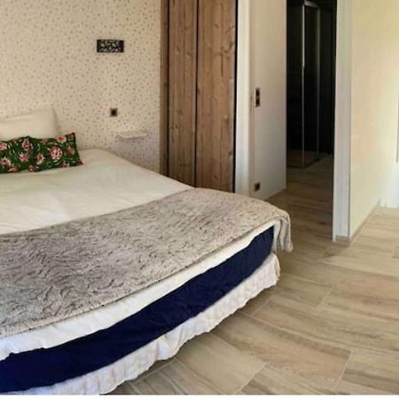 Chambre Avec Salle De Bains Privative Hermonville Exterior foto