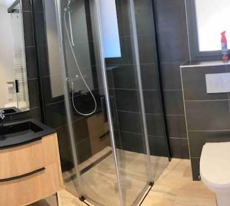 Chambre Avec Salle De Bains Privative Hermonville Exterior foto